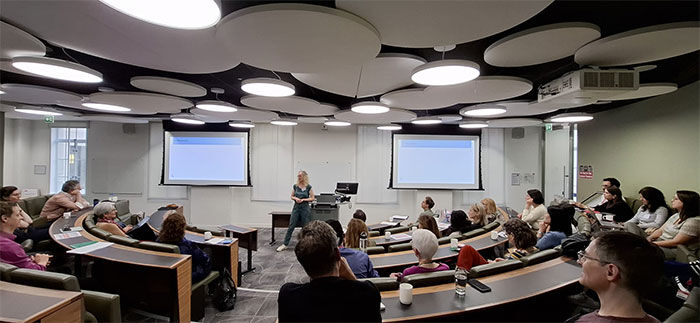 Presentation in an auditorium