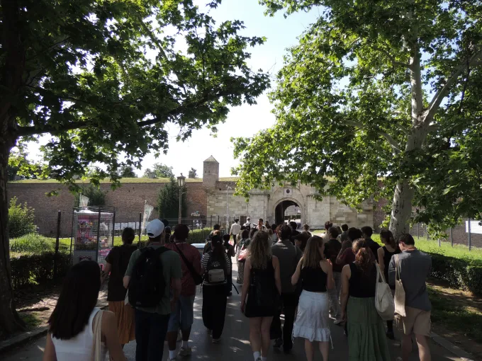 students in the walking tour in Belgrade