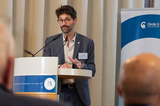 Project coordinator Klaus Wiehl speaking at the conference in Berlin. Photo: Maurice Weiss / Humboldt-Universität zu Berlin