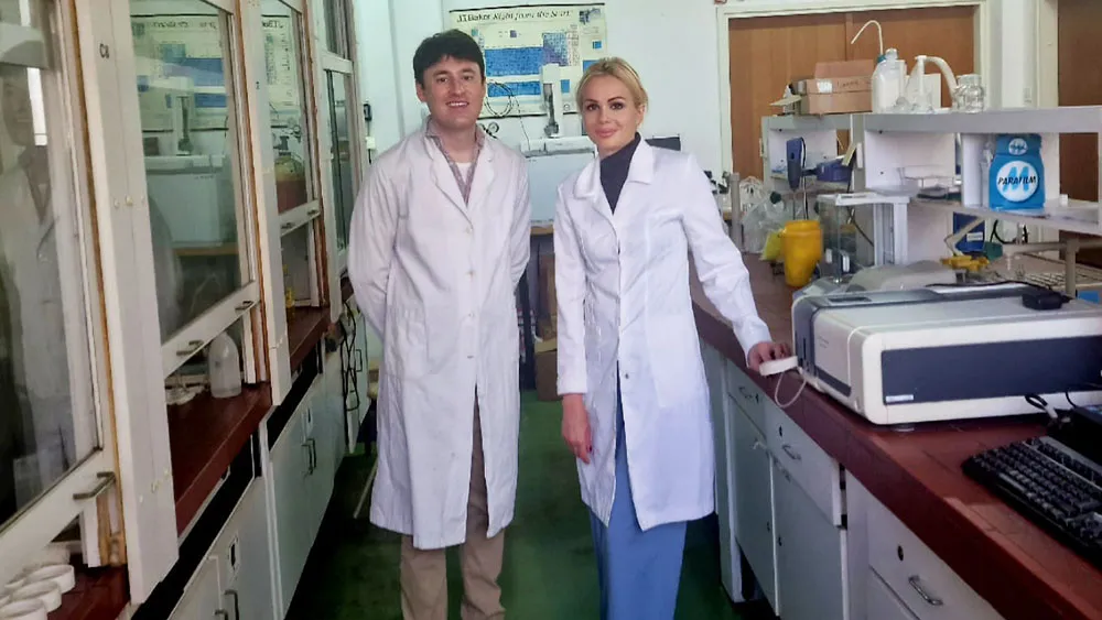 Two people in a lab