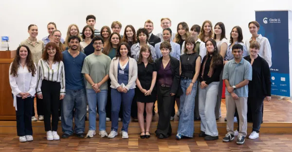 Group picture of students at the summer school on climate